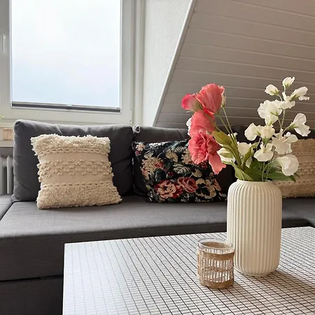 Ferienwohnung-haus-ingeborg-wohnung-3-og 아파트 쿡스하펜
